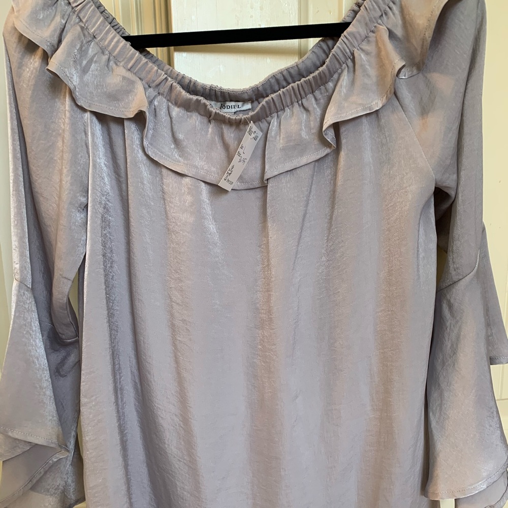 Off the shoulder 3/4 sleeve shirt